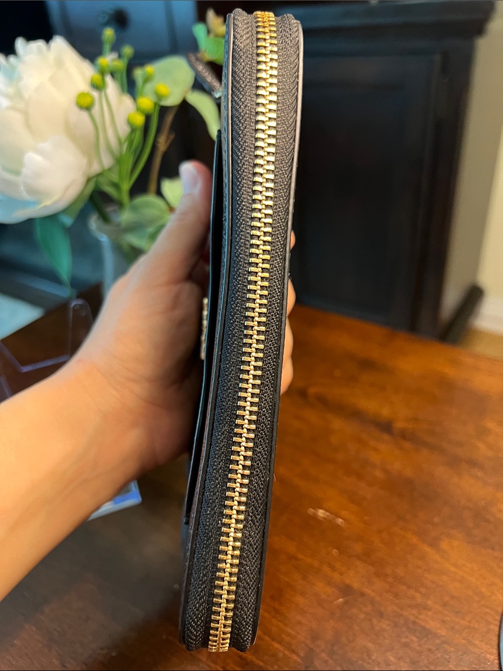Authentic Coach Black Saffiano Zip Wallet with Gold Logo - Picture 6 of 17